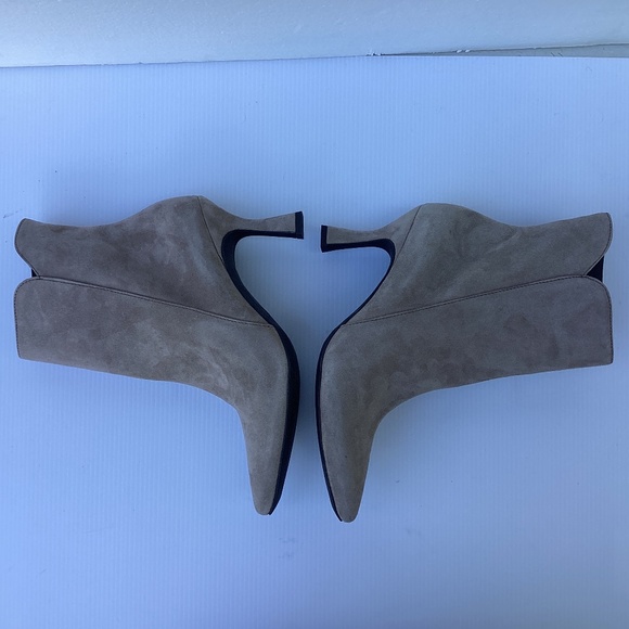 Paul Green Suede Marilyn  Kitten Heel Suede Booties Taupe 5.5